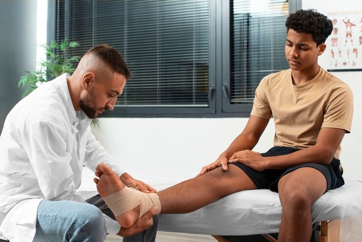 Searching for the Best Knee Replacement Surgeon in Delhi? Choose Dr.&nbsp;Mittal